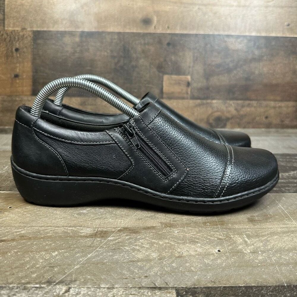 Clark’s Women’s Size 10 Cora Giny Loafers Black Leather Zip Up Slip On Shoes